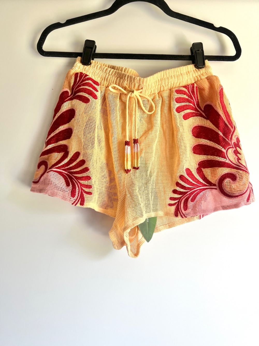 FARM Rio Soft Yellow Arabesc Shorts Size M NWT - Picture 9 of 15
